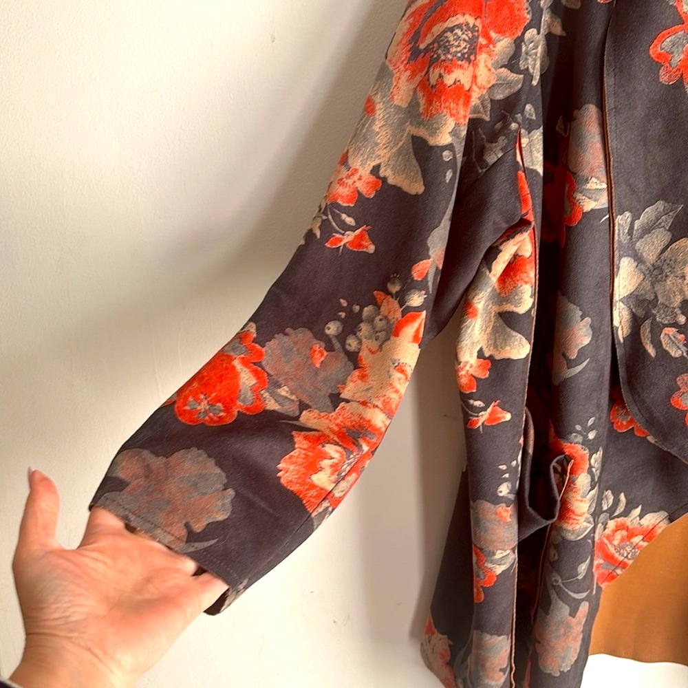 Chelsea & Theodore | Faux Leather Floral Cardigan 1x - Picture 5 of 11